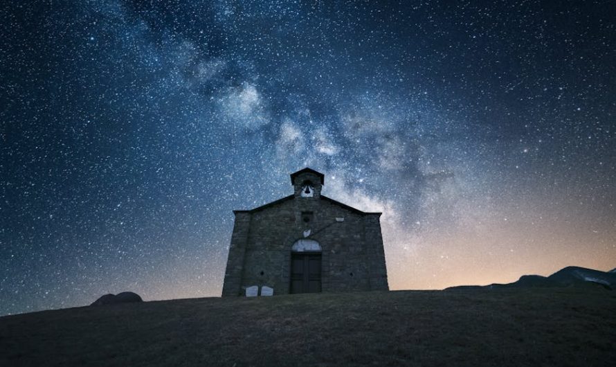 Сравнение проекторов неба с планетариями